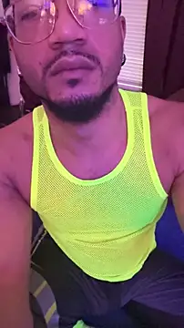 KySir1990 online show from November 2025 06:52:02 PM