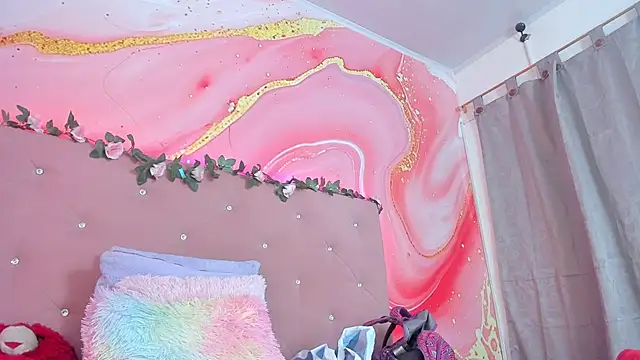 Snapshot of Taylor__cooper chatting on January 2025 01:05:02 AM Taylor cooper online show from January 2025 01:05:02 AM