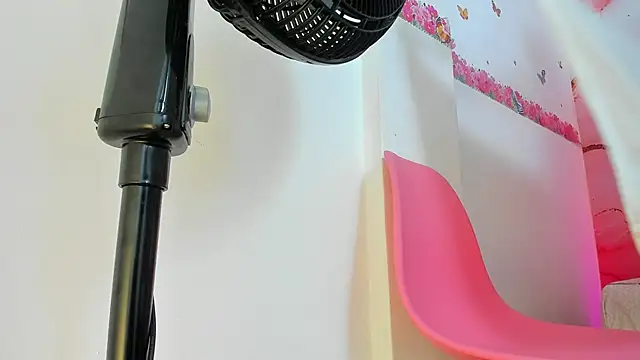 Snapshot of Taylor__cooper chatting on February 2025 06:48:01 PM Taylor cooper online show from February 2025 06:48:01 PM