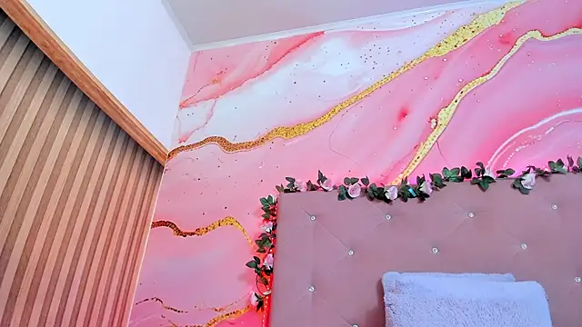 Snapshot of Taylor__cooper chatting on February 2025 10:14:01 PM Taylor cooper online show from February 2025 10:14:01 PM