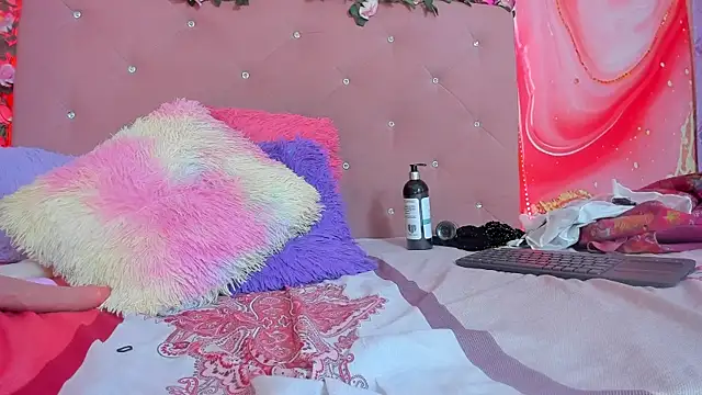 Snapshot of Taylor__cooper chatting on March 2025 01:11:01 AM Taylor cooper online show from March 2025 01:11:01 AM