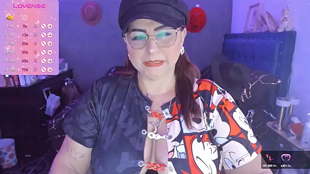 Snapshot of Ivonnee__ chatting on January 2025 02:03:02 AM Ivonnee online show from January 2025 02:03:02 AM