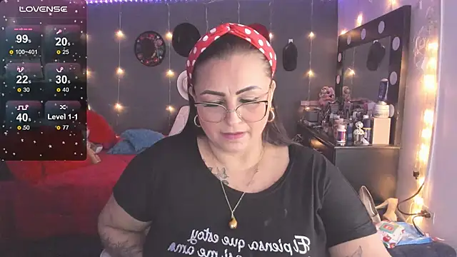 Snapshot of Ivonnee__ chatting on February 2025 06:47:02 AM Ivonnee online show from February 2025 06:47:02 AM