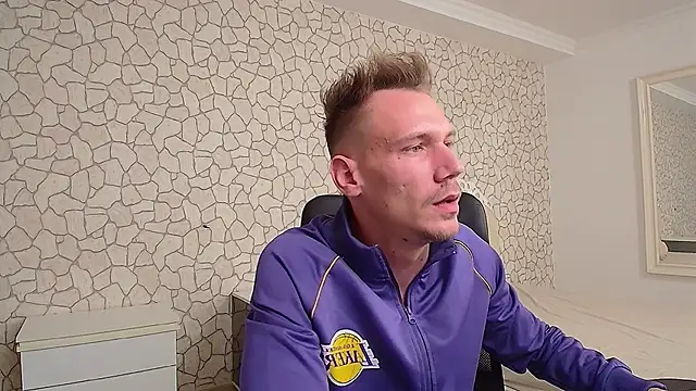 MateoBenjaminX online show from December 2024 04:40:01 PM