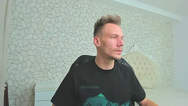 MateoBenjaminX online show from December 2024 03:54:02 PM