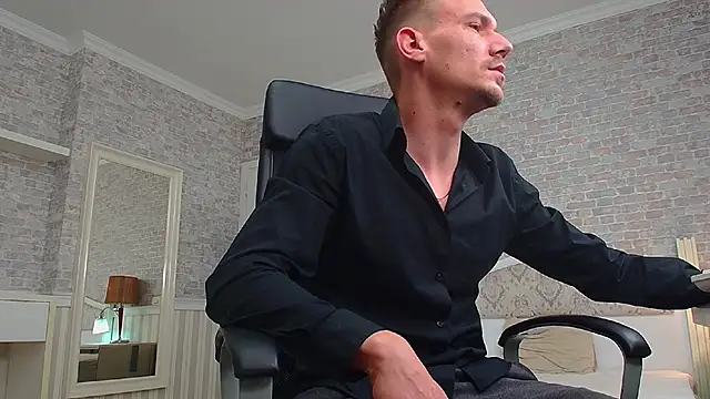 MateoBenjaminX online show from December 2024 04:28:01 PM