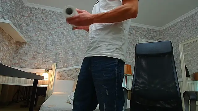 MateoBenjaminX online show from December 2024 04:58:01 PM