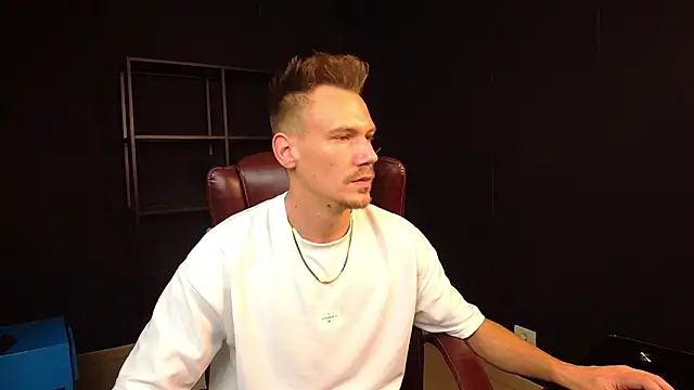 MateoBenjaminX online show from December 2024 05:22:02 PM