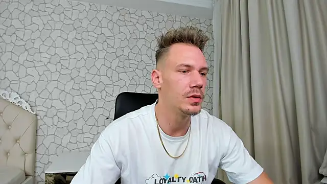 MateoBenjaminX online show from December 2024 04:46:02 PM