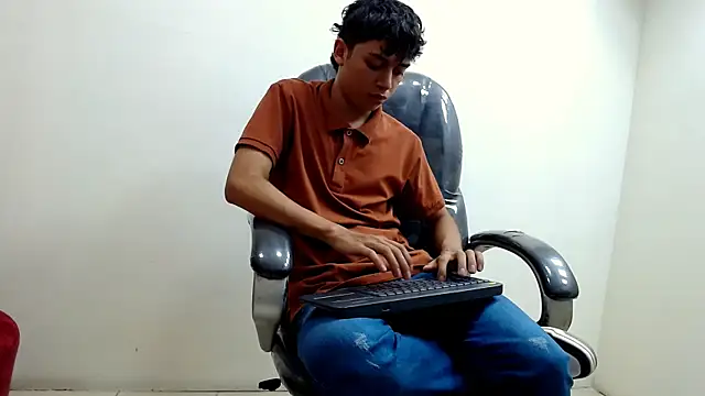 DamiBright online show from September 2025 07:41:01 PM