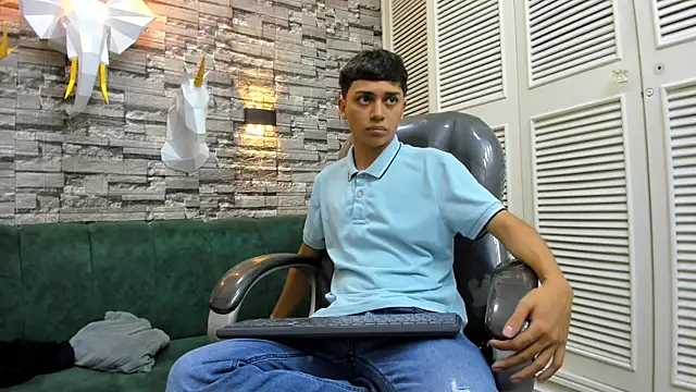 DamiBright online show from October 2025 05:25:01 PM