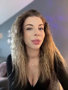 Snapshot of Mia_Ethan chatting on May 2026 09:03:02 AM Mia Ethan online show from May 2026 09:03:02 AM