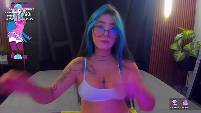 Snapshot of Alahia_Dangelo chatting on December 2024 11:30:02 AM Alahia Dangelo online show from December 2024 11:30:02 AM