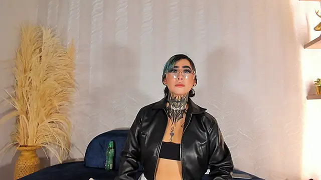 Alahia Dangelo online show from May 2026 05:43:02 PM
