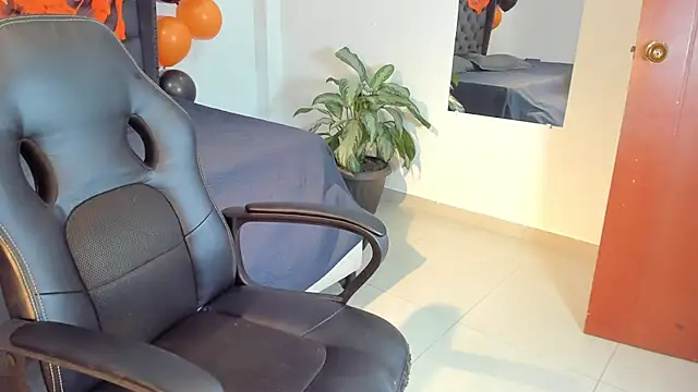  maria foxx  online show from October 2025 07:36:02 PM