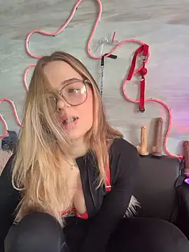Queen Lynn online show from June 2026 02:35:02 AM
