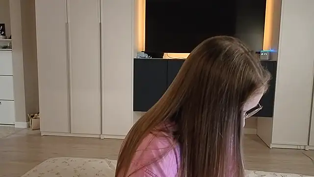 endlesssoffi online show from November 2025 06:17:01 PM