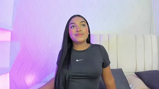 kayna gomez online show from November 2025 07:03:01 PM