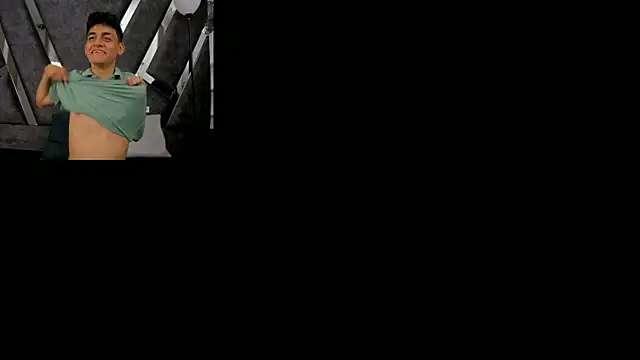Snapshot of Yef_Thin chatting on September 2025 04:34:02 AM Yef Thin online show from September 2025 04:34:02 AM