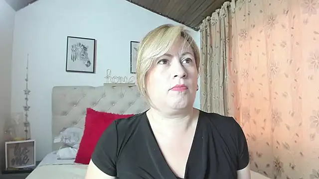 MonyCassius online show from February 2025 12:29:02 PM