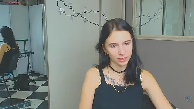 Snapshot of KarolinaBlacks chatting on December 2024 09:57:01 AM KarolinaBlacks online show from December 2024 09:57:01 AM