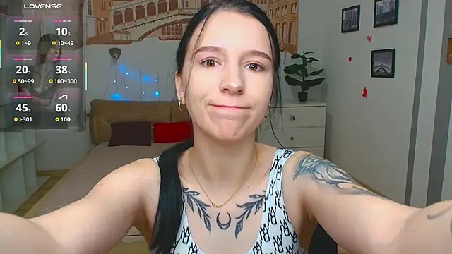 Snapshot of KarolinaBlacks chatting on May 2026 05:14:02 AM KarolinaBlacks online show from May 2026 05:14:02 AM