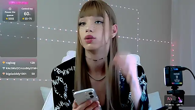 Dasha M online show from January 2025 12:40:01 PM