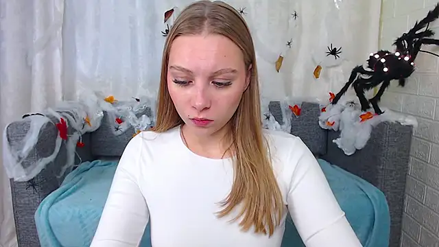 bellaa love  online show from October 2025 01:27:02 AM