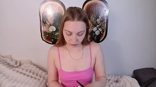 Snapshot of bellaa_love_ chatting on May 2026 12:06:02 AM bellaa love online show from May 2026 12:06:02 AM