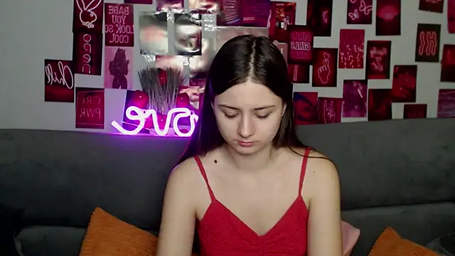 MilanaRoza online show from December 2025 06:00:01 AM