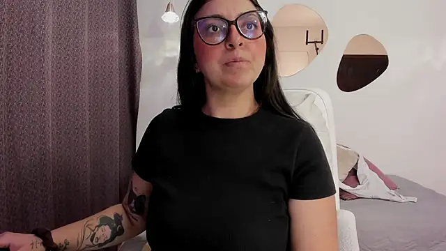 Vioolletta online show from October 2025 07:26:01 PM