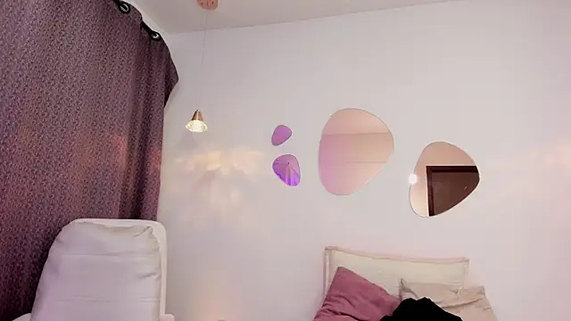 Vioolletta online show from October 2025 06:52:01 PM