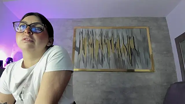 Vioolletta online show from November 2025 07:27:01 PM