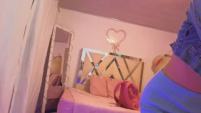 Laylafoxy tay online show from November 2025 03:29:02 AM