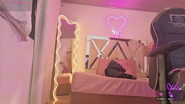 Laylafoxy tay online show from November 2025 03:28:01 AM