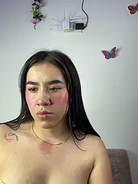 Snapshot of Im_Valen_Cute chatting on December 2024 02:27:02 AM Im Valen Cute online show from December 2024 02:27:02 AM