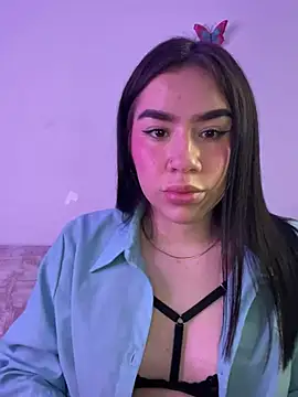 Snapshot of Im_Valen_Cute chatting on December 2024 10:34:02 PM Im Valen Cute online show from December 2024 10:34:02 PM