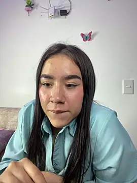 Snapshot of Im_Valen_Cute chatting on December 2024 01:36:02 AM Im Valen Cute online show from December 2024 01:36:02 AM