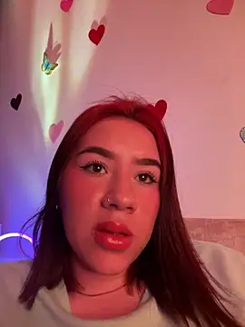 Snapshot of Im_Valen_Cute chatting on February 2025 09:26:02 PM Im Valen Cute online show from February 2025 09:26:02 PM