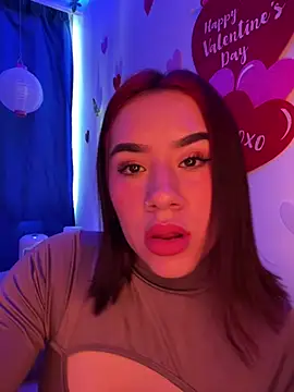 Snapshot of Im_Valen_Cute chatting on February 2025 10:21:02 PM Im Valen Cute online show from February 2025 10:21:02 PM