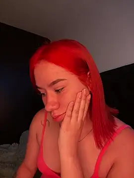 Snapshot of Im_Valen_Cute chatting on February 2025 11:08:02 PM Im Valen Cute online show from February 2025 11:08:02 PM