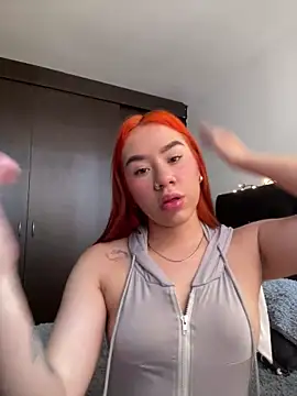 Snapshot of Im_Valen_Cute chatting on February 2025 03:42:02 PM Im Valen Cute online show from February 2025 03:42:02 PM