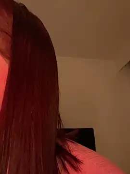 Snapshot of Im_Valen_Cute chatting on March 2025 11:36:02 PM Im Valen Cute online show from March 2025 11:36:02 PM