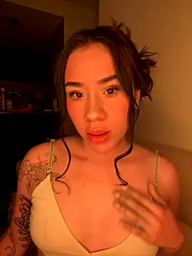 Snapshot of Im_Valen_Cute chatting on September 2025 05:42:02 AM Im Valen Cute online show from September 2025 05:42:02 AM