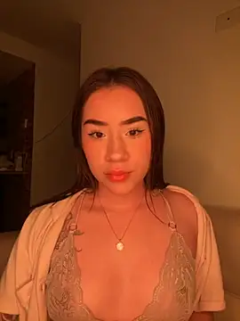 Snapshot of Im_Valen_Cute chatting on September 2025 05:57:02 AM Im Valen Cute online show from September 2025 05:57:02 AM