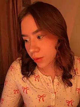 Snapshot of Im_Valen_Cute chatting on October 2025 02:47:02 AM Im Valen Cute online show from October 2025 02:47:02 AM