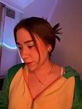 Snapshot of Im_Valen_Cute chatting on October 2025 02:34:01 AM Im Valen Cute online show from October 2025 02:34:01 AM