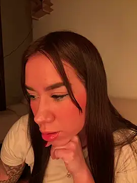 Snapshot of Im_Valen_Cute chatting on June 2026 03:22:02 AM Im Valen Cute online show from June 2026 03:22:02 AM