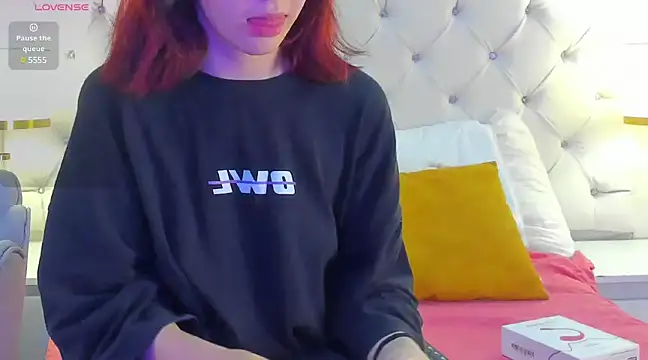 Snapshot of Nastya_Fantasy chatting on January 2025 07:17:01 PM Nastya Fantasy online show from January 2025 07:17:01 PM