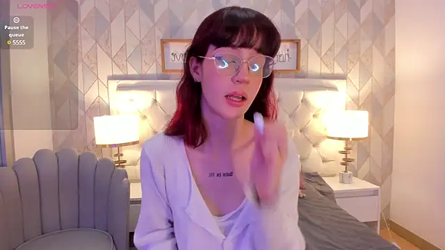 Snapshot of Nastya_Fantasy chatting on February 2025 07:19:02 PM Nastya Fantasy online show from February 2025 07:19:02 PM